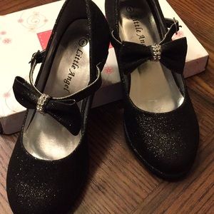 NEW Girls Black Shimmer Pumps